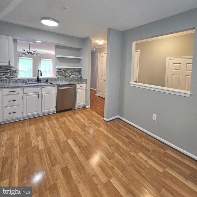 Photo - 7805 Sabre Ct