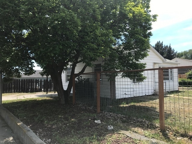 Photo - Pet Friendly 2 Bedroom Home Available Soon!