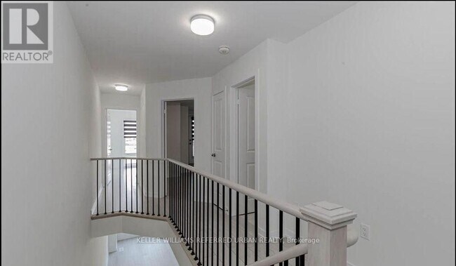 Photo - 1579 Midland Ave