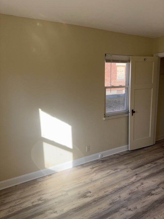 Photo - 238 E Beechwood Ave Apartment Unit 1