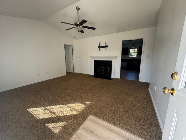 Photo - 318 Murphy Dr