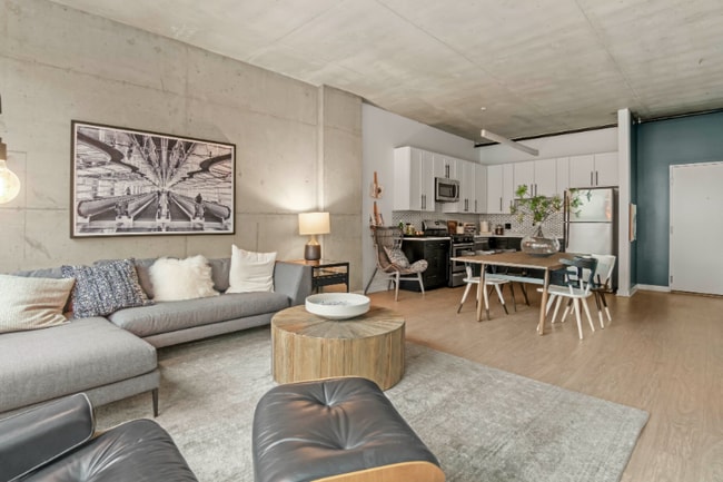 Photo - 1449 S State St