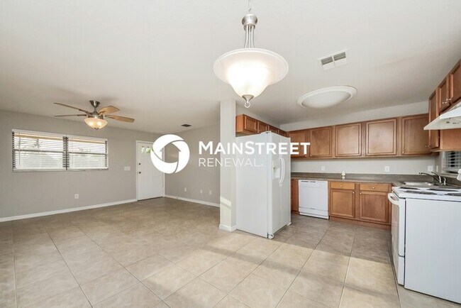 Photo - 5 Bedroom Pet-Friendly Home in Orlando, FL with Main Street Renewal