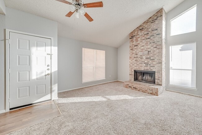 Building Photo - 614 Lillard Rd Unit C