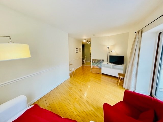 Photo - 19 Wiget St Unit 202