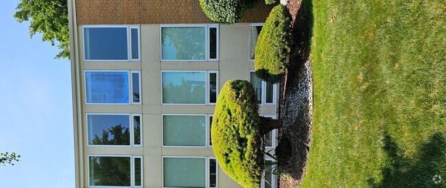 Building Photo - 3014 Harlem Ave Unit 2 Rental