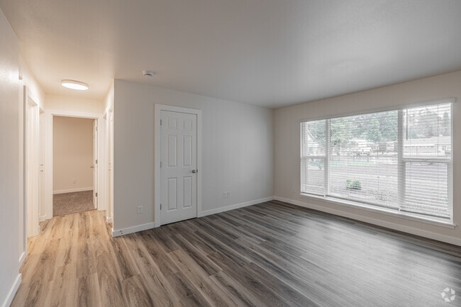 2BR, 1BA - 714SF - Living Room