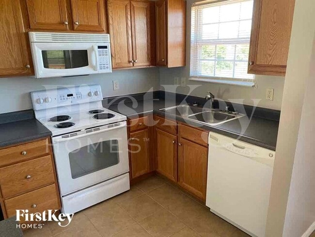 Photo - 2572 Ivan Ct