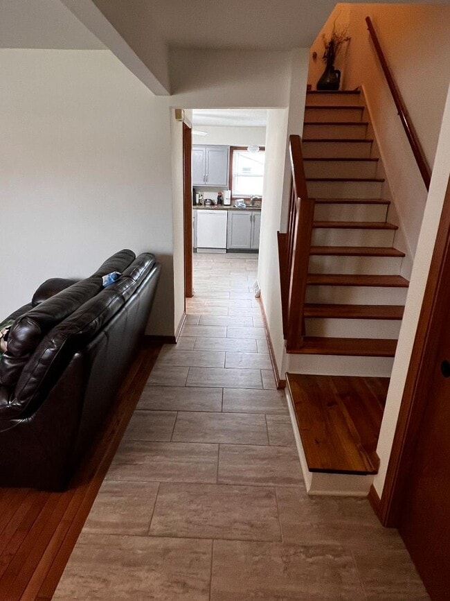 Photo - 6700-6702 Hill Ridge Drive - 6702