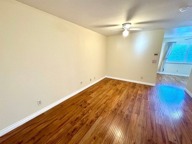 Photo - 12251 Moorpark St Unit 106