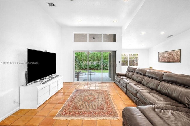Photo - 9690 NW 39th St