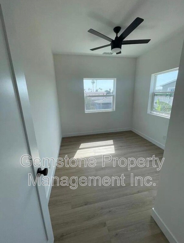 Photo - 6252 Stewart St