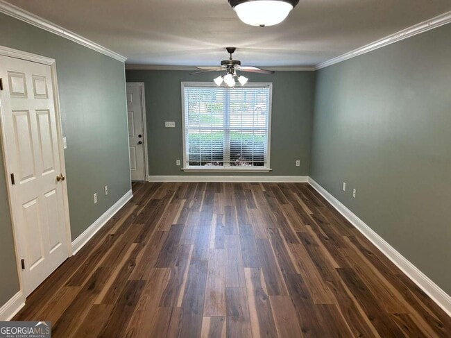 Photo - 240 Cleveland Rd