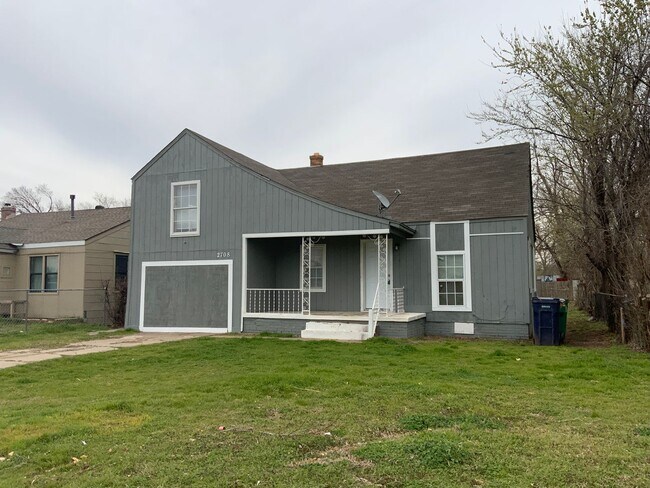Photo - 2708 S Brock Dr House