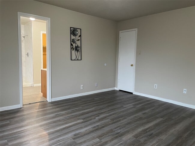 Photo - 6614 Amberfield Ln