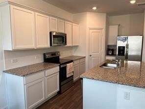 Photo - 719 Biscay Way