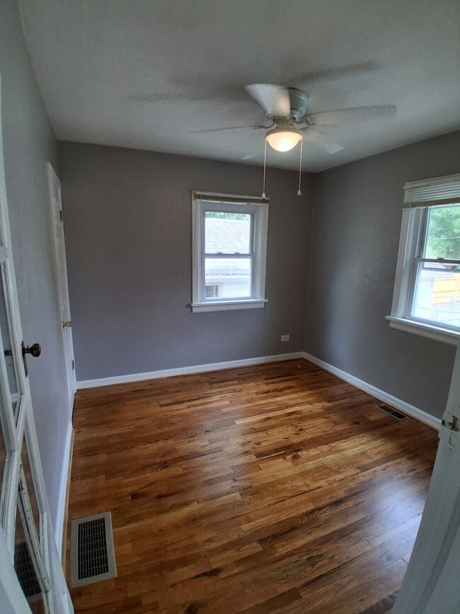 Photo - 3187 S Sherman St