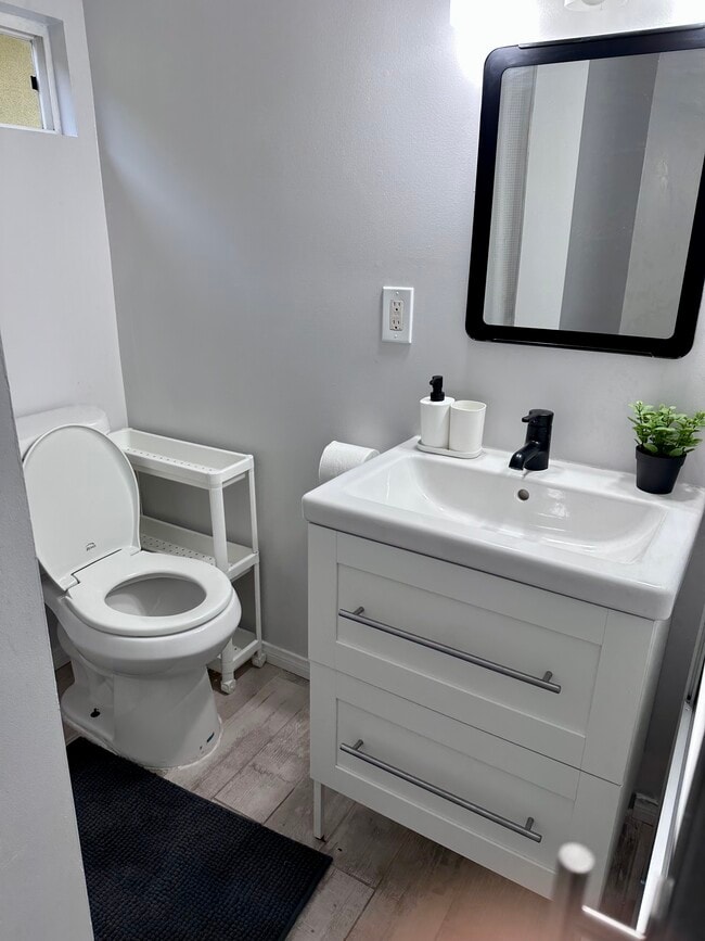 12122 183rd St Unidad Studio for rent