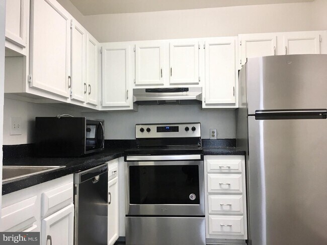 Photo - 2514 13th St NW Unit 3