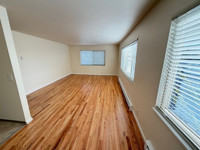 Photo - Lake Vista Apartments