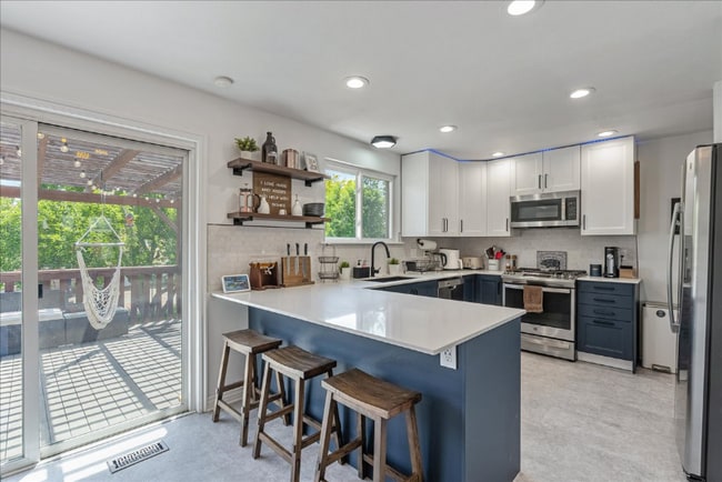 Photo - 832 N Morton Dr