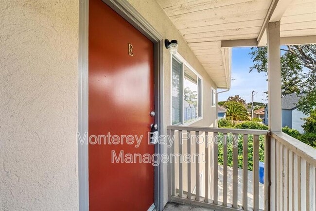 Building Photo - 1113 4th Street Unit Apt. E Apt. E