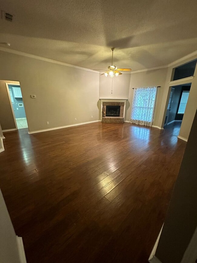 Photo - 6400 Harmonson Rd