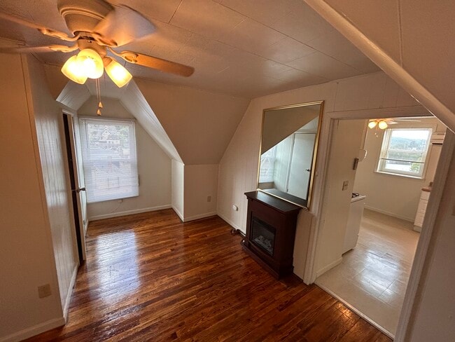 Living room - 3916 Coleman St Unit 3916.3