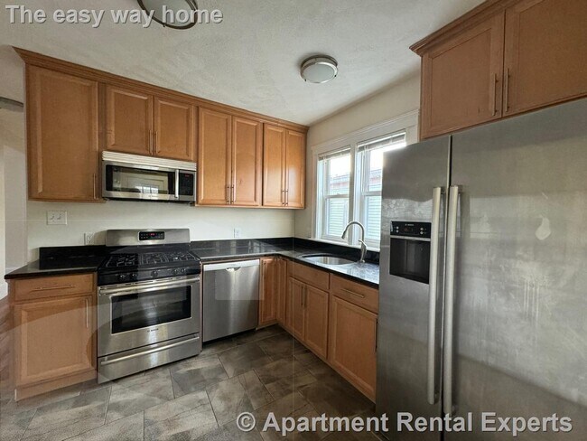 Building Photo - 65 Conwell Ave Rental