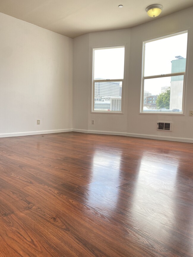 Living room - 2445 Telegraph Ave Apartments