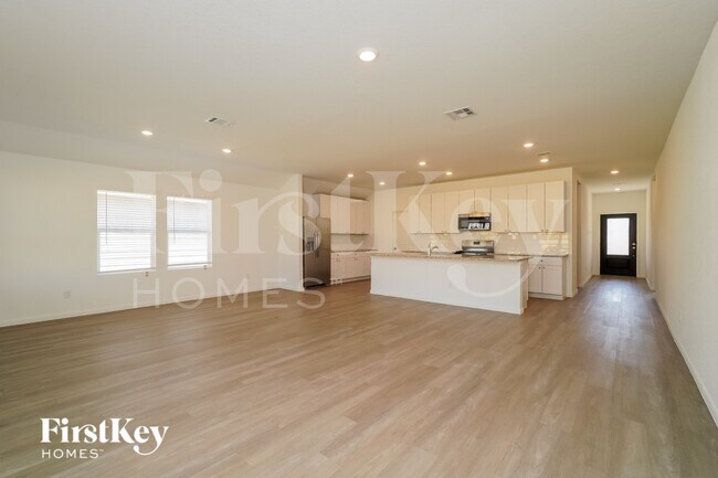 Photo - 10639 Erinita Way