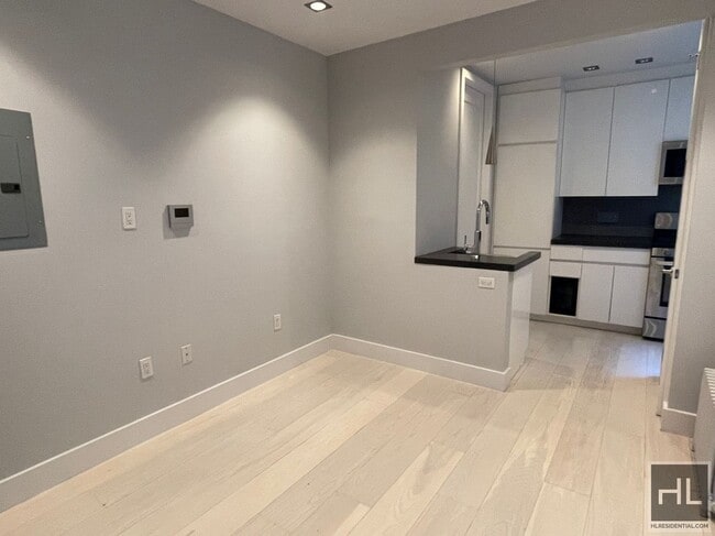 Building Photo - Stanton Street Rental