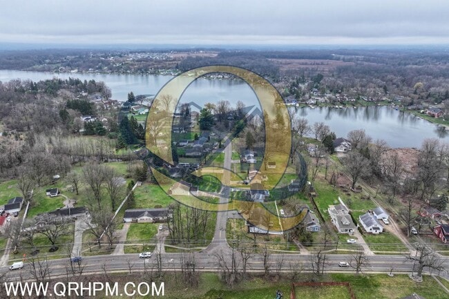 Building Photo - COMING SOON in Linden with Lake Access!!!