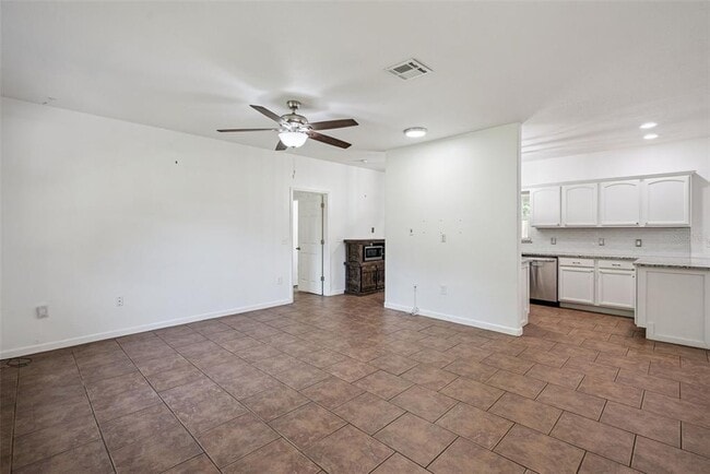 Photo - 311 W Lewis Ave