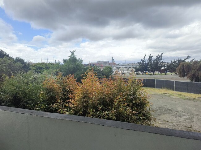 Photo - 690 Mare Island Way Unit 5