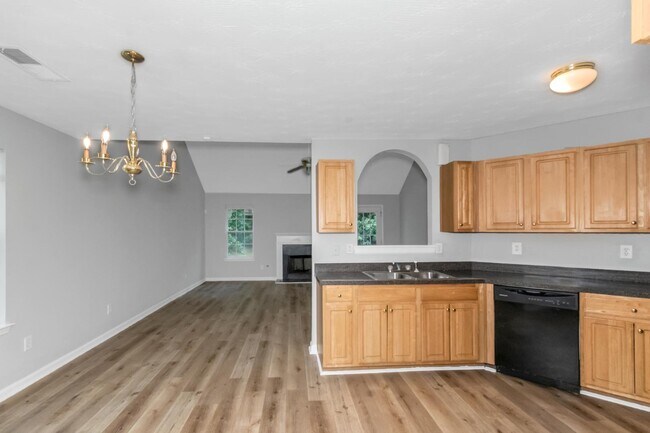 Photo - 195 Charleston Pl