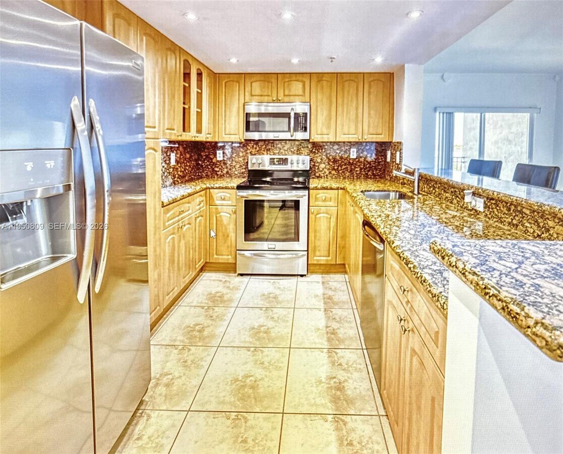 Photo - 120 SW 37th Ave Unit 502