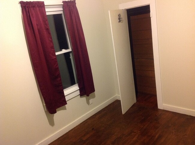 Building Photo - 205 Hester St Unit Apartment B