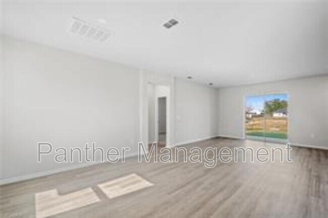 Photo - 1112 NE 19th St