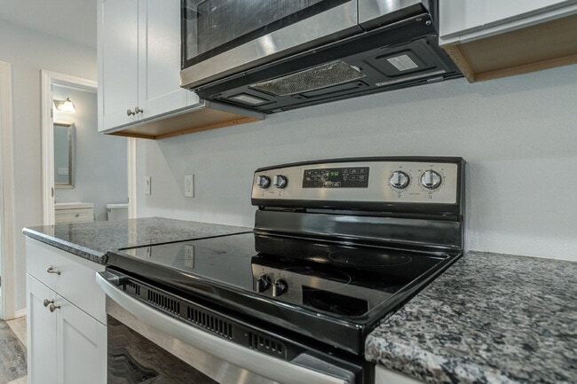 Photo - 1101 N Englewood Ave