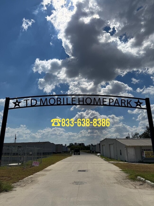 Photo - 16206 Wood Dr