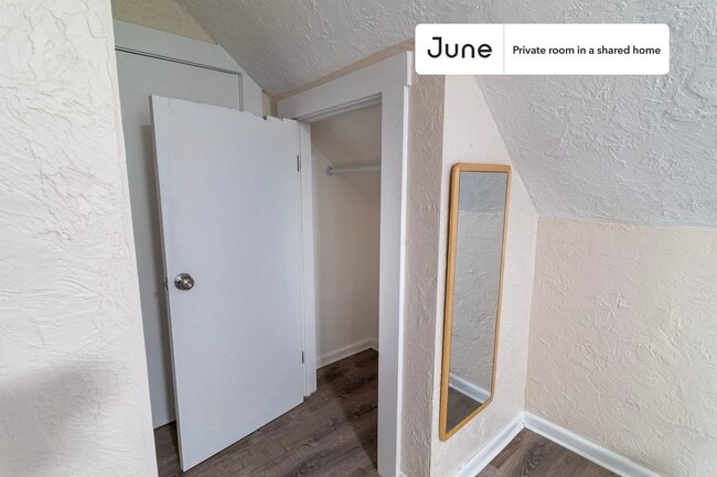 Photo - Room in Shared 6 bed/2 bath home Unit E