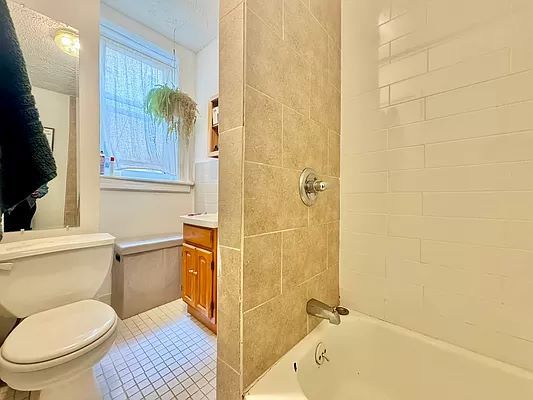 Photo - 421 Franklin Ave Unidad 3