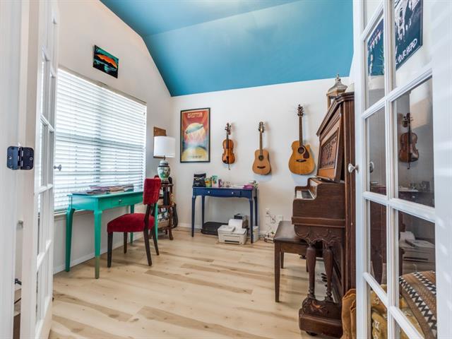 Photo - 508 Hackberry Dr