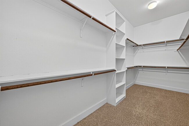 Building Photo - 9508 Cedarpost Square St