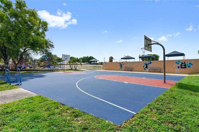 Photo - 13611 SW 77th St