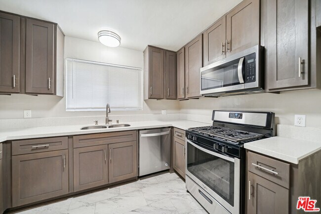 Photo - 3652 Carmona Ave Unidad 7