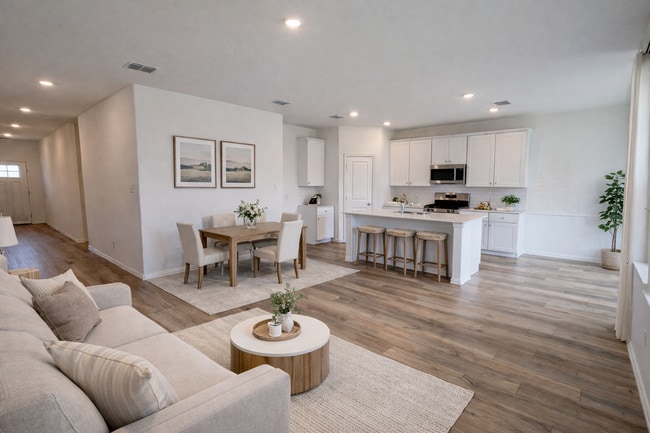 Photo - **MOVE IN READY HOME**