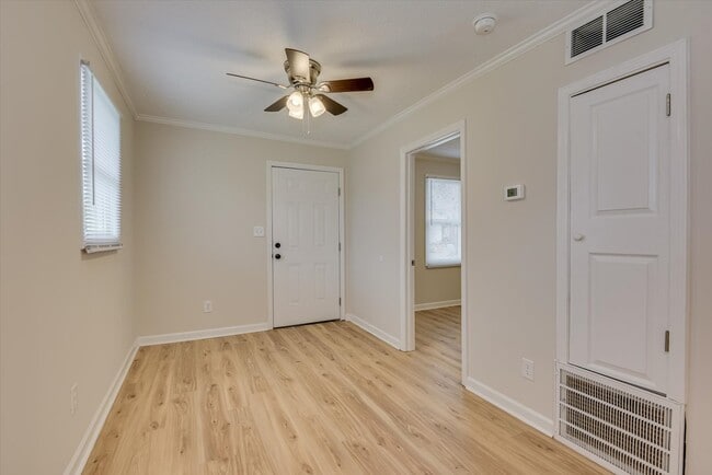 Photo - 28-C2 Curry St