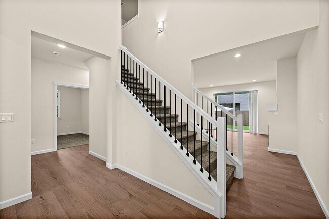 Photo - Brand New Yelm Rental | 4 Bedroom Home with Office, A/C & Bonus Loft Space!